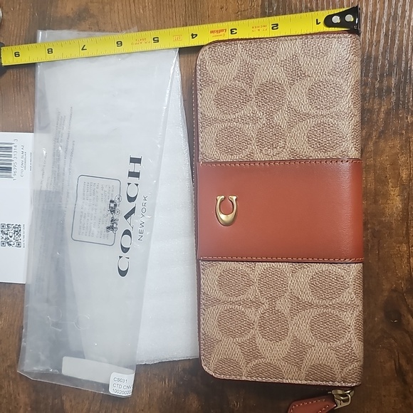 Coach Signature Wallet in Tan/Rust - Picture 8 of 12